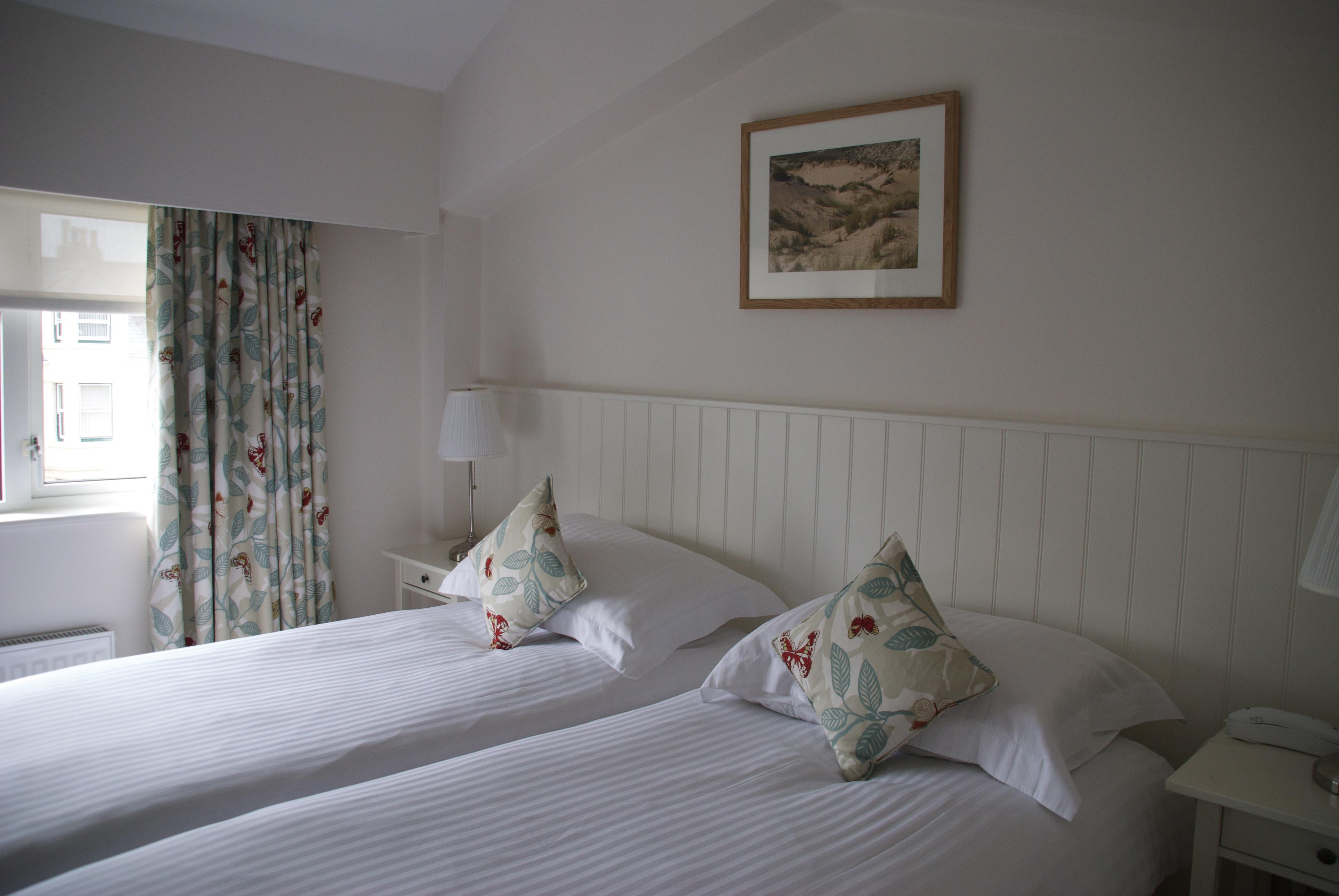 Ommaroo Hotel Saint Helier Ngoại thất bức ảnh