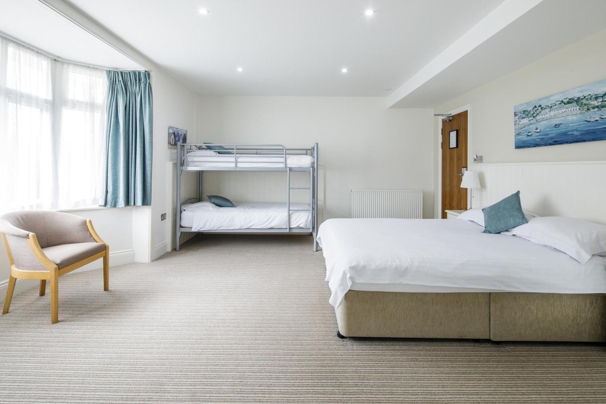 Ommaroo Hotel Saint Helier Phòng bức ảnh