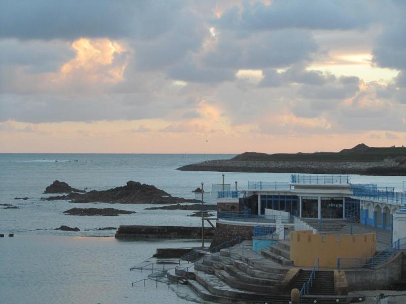 Ommaroo Hotel Saint Helier Ngoại thất bức ảnh